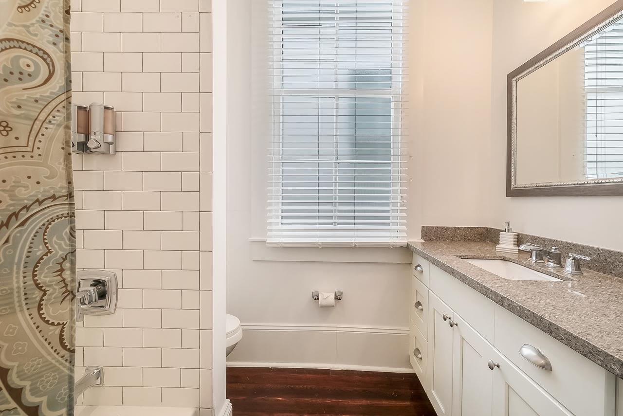 Modern 2Br On Carondelet By Hosteeva Apartment New Orleans Exterior photo